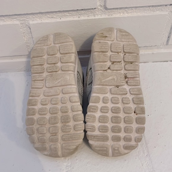 Toddler bike shoes size 7 - Picture 3 of 3